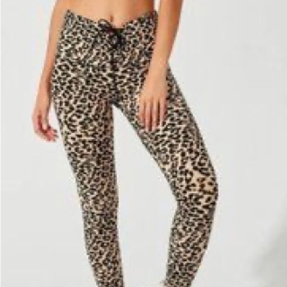 B Fit by beach bunny Melanie leggings leopard